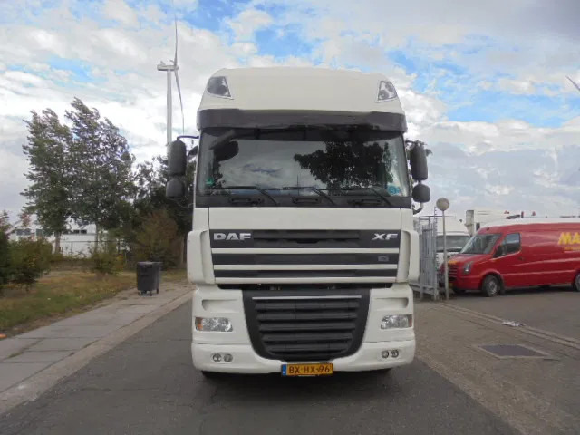 DAF XF 105 410 NL truck - Контейнеровоз/ Змінний кузов вантажівка: фото 2 DAF XF 105 410 NL truck - Контейнеровоз/ Змінний кузов вантажівка: фото 2