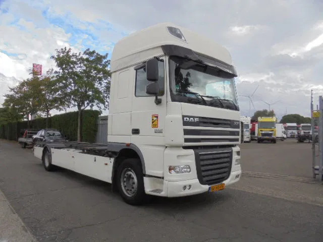 DAF XF 105 410 NL truck - Контейнеровоз/ Змінний кузов вантажівка: фото 3 DAF XF 105 410 NL truck - Контейнеровоз/ Змінний кузов вантажівка: фото 3