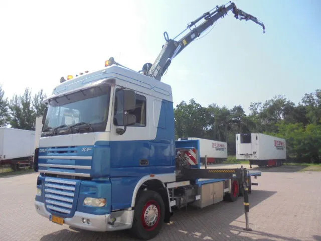 DAF XF 105 XF105 NL TRUCK - Вантажівка з маніпулятором: фото 1 DAF XF 105 XF105 NL TRUCK - Вантажівка з маніпулятором: фото 1