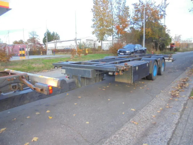 Kögel YWE 18 - Контейнеровоз/ Змінний кузов причіп: фото 1 Kögel YWE 18 - Контейнеровоз/ Змінний кузов причіп: фото 1