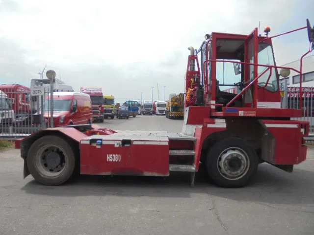 MOL YM225/4X2 40KM/H - Термінальний трактор: фото 4 MOL YM225/4X2 40KM/H - Термінальний трактор: фото 4