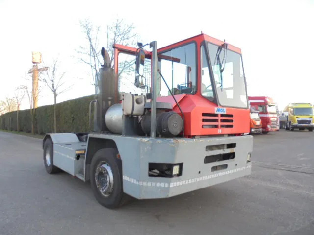 MOL YT 200/4X2 NL TRUCK - Термінальний трактор: фото 3 MOL YT 200/4X2 NL TRUCK - Термінальний трактор: фото 3