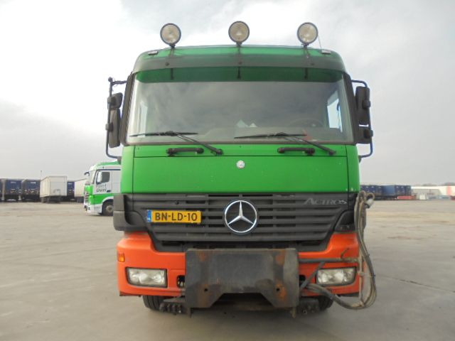 Mercedes-Benz 1831 Bitumensprayer - Гудронатор: фото 2 Mercedes-Benz 1831 Bitumensprayer - Гудронатор: фото 2