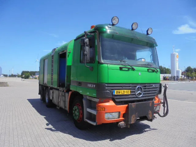 Mercedes-Benz Actros 1831 1831 Bitumensprayer - Вантажівка цистерна: фото 3 Mercedes-Benz Actros 1831 1831 Bitumensprayer - Вантажівка цистерна: фото 3