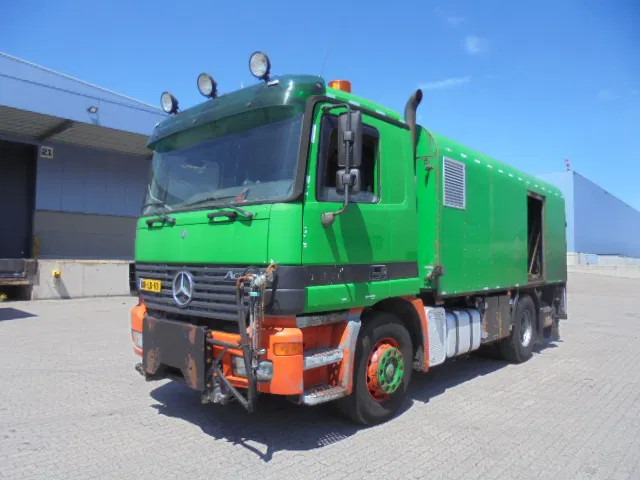 Mercedes-Benz Actros 1831 1831 Bitumensprayer - Вантажівка цистерна: фото 1 Mercedes-Benz Actros 1831 1831 Bitumensprayer - Вантажівка цистерна: фото 1