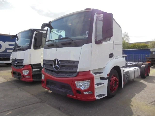 Автовоз вантажівка Mercedes-Benz Actros 2336 LL 6X2 EUR 6: фото 16