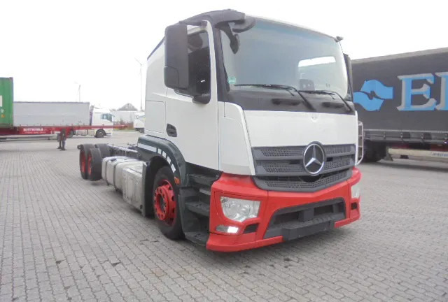 Mercedes-Benz Actros 2340 LL 6X2 - Автовоз вантажівка: фото 3 Mercedes-Benz Actros 2340 LL 6X2 - Автовоз вантажівка: фото 3