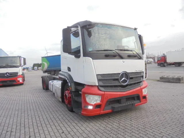 Mercedes-Benz Actros 2340 LL 6X2 - Автовоз вантажівка: фото 3 Mercedes-Benz Actros 2340 LL 6X2 - Автовоз вантажівка: фото 3