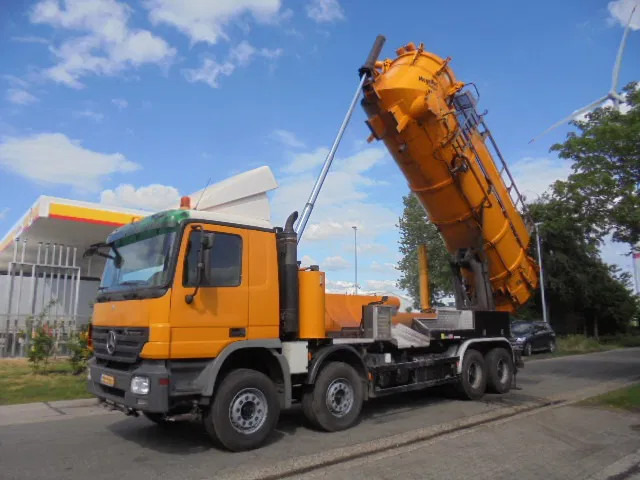 Mercedes-Benz Actros 4141K MEGA VAC - Асенізатори: фото 1 Mercedes-Benz Actros 4141K MEGA VAC - Асенізатори: фото 1