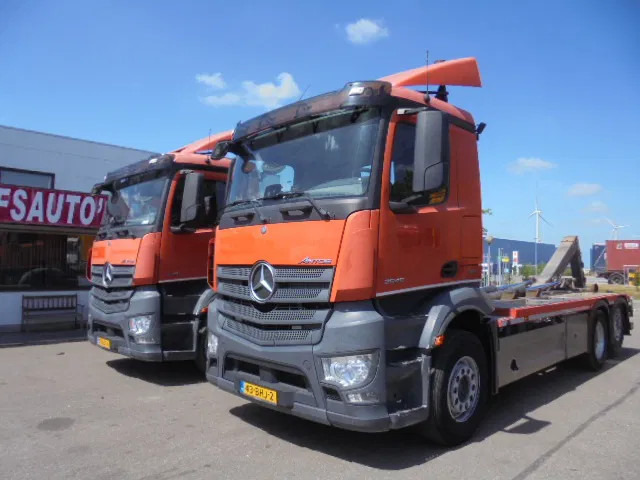 Mercedes-Benz Antos 2845 6X2 NL TRUCK APK TUV 09-02-26 - Гаковий мультиліфт вантажівка: фото 1 Mercedes-Benz Antos 2845 6X2 NL TRUCK APK TUV 09-02-26 - Гаковий мультиліфт вантажівка: фото 1