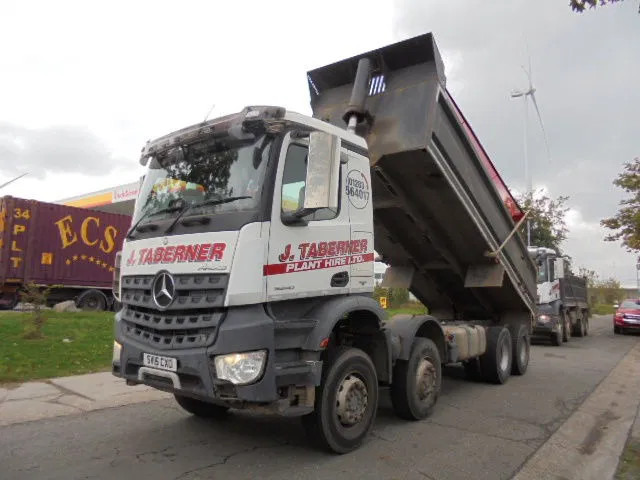 Mercedes-Benz Arocs 3243 K 8X4 - Самоскид вантажівка: фото 1 Mercedes-Benz Arocs 3243 K 8X4 - Самоскид вантажівка: фото 1
