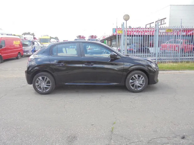 Peugeot 208 208 NEW TAX FREE - Хетчбек: фото 4 Peugeot 208 208 NEW TAX FREE - Хетчбек: фото 4