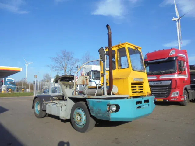 Terberg YT NL TRUCK - Термінальний трактор: фото 3 Terberg YT NL TRUCK - Термінальний трактор: фото 3