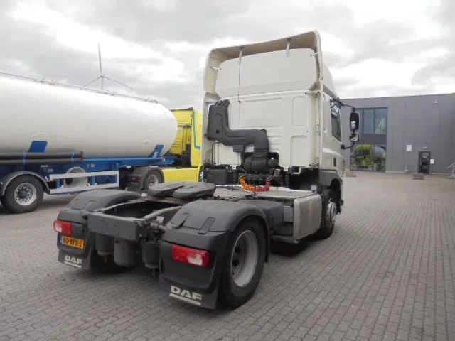DAF CF 400 NL TRUCK - Тягач: фото 3 DAF CF 400 NL TRUCK - Тягач: фото 3
