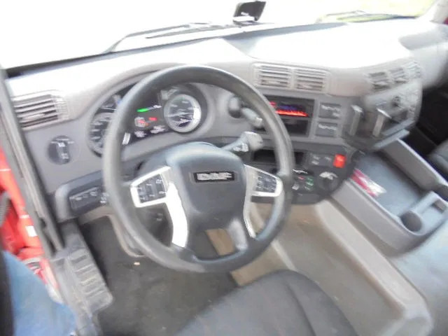 DAF CF 410 52 UNITS IN STOCK NL TREKKERS - Тягач: фото 5 DAF CF 410 52 UNITS IN STOCK NL TREKKERS - Тягач: фото 5