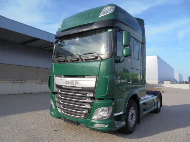 Тягач DAF XF 106.460 SUPER SPACE CAB: фото 10 Тягач DAF XF 106.460 SUPER SPACE CAB: фото 10