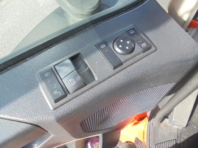 Mercedes-Benz Actros 1842 LS ENGINE NOT OK в лізинг Mercedes-Benz Actros 1842 LS ENGINE NOT OK: фото 15 Mercedes-Benz Actros 1842 LS ENGINE NOT OK в лізинг Mercedes-Benz Actros 1842 LS ENGINE NOT OK: фото 15