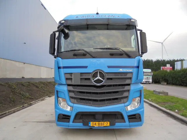 Mercedes-Benz Actros 1842 LS EUR6 - Тягач: фото 2 Mercedes-Benz Actros 1842 LS EUR6 - Тягач: фото 2