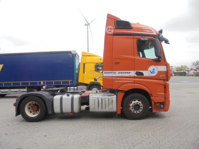 Mercedes-Benz Actros 1842 NL TRUCK APK 07-26 - Тягач: фото 4 Mercedes-Benz Actros 1842 NL TRUCK APK 07-26 - Тягач: фото 4