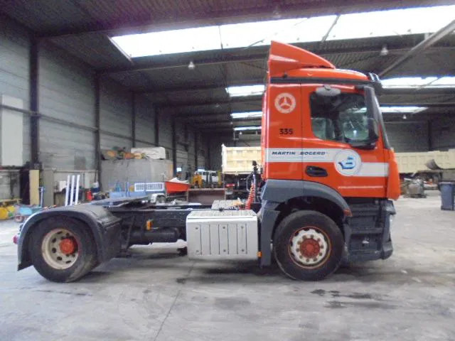 Mercedes-Benz Antos 1832 CABINE SCHADE FOR PARTS - Тягач: фото 4 Mercedes-Benz Antos 1832 CABINE SCHADE FOR PARTS - Тягач: фото 4