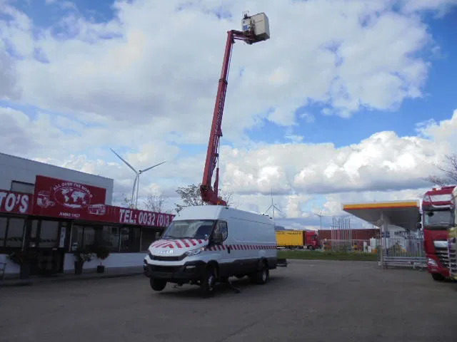 Iveco Daily 70 70C17 - Вантажівка, Вантажівка з маніпулятором: фото 1 Iveco Daily 70 70C17 - Вантажівка, Вантажівка з маніпулятором: фото 1