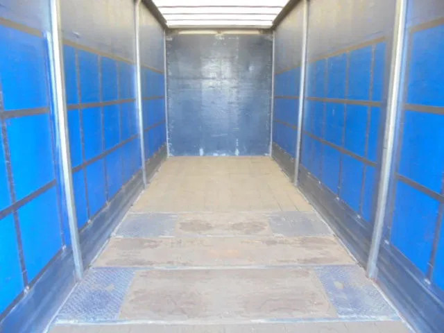 Volvo FH 460 6X2 NL TRUCK - Тентована вантажівка: фото 5 Volvo FH 460 6X2 NL TRUCK - Тентована вантажівка: фото 5