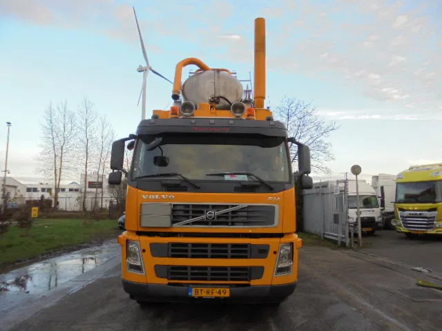 Volvo FM 400 8X4 BLADGEVEERD - Асенізатори: фото 2 Volvo FM 400 8X4 BLADGEVEERD - Асенізатори: фото 2