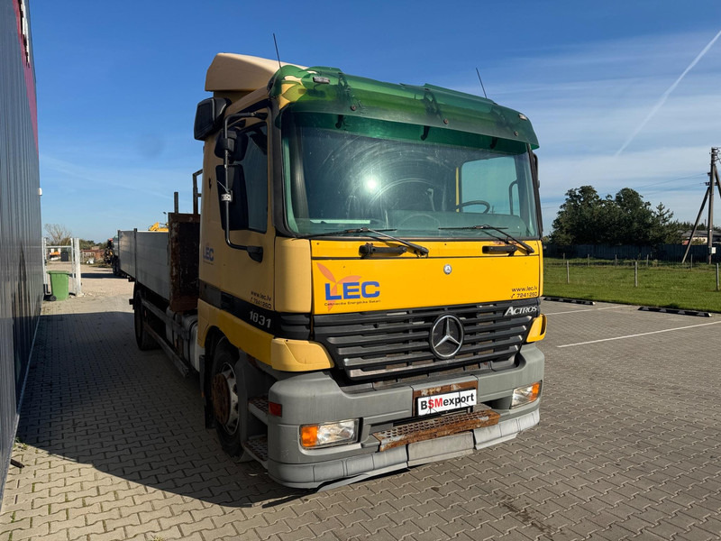Mercedes-Benz Actros 1831 - Бортова вантажівка/ Платформа: фото 2 Mercedes-Benz Actros 1831 - Бортова вантажівка/ Платформа: фото 2