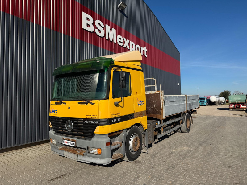 Mercedes-Benz Actros 1831 - Бортова вантажівка/ Платформа: фото 1 Mercedes-Benz Actros 1831 - Бортова вантажівка/ Платформа: фото 1