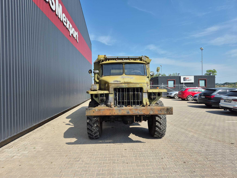 Ural Ural 375 box truck - Вантажівка з закритим кузовом: фото 2 Ural Ural 375 box truck - Вантажівка з закритим кузовом: фото 2