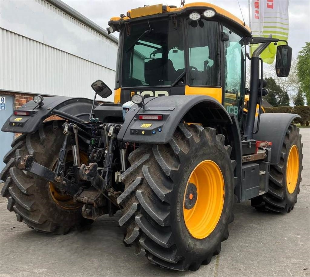 JCB 4220 Fastrac - Трактор: фото 3 JCB 4220 Fastrac - Трактор: фото 3