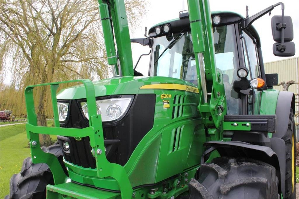 John Deere 6120M with 623R loader - Трактор: фото 3 John Deere 6120M with 623R loader - Трактор: фото 3