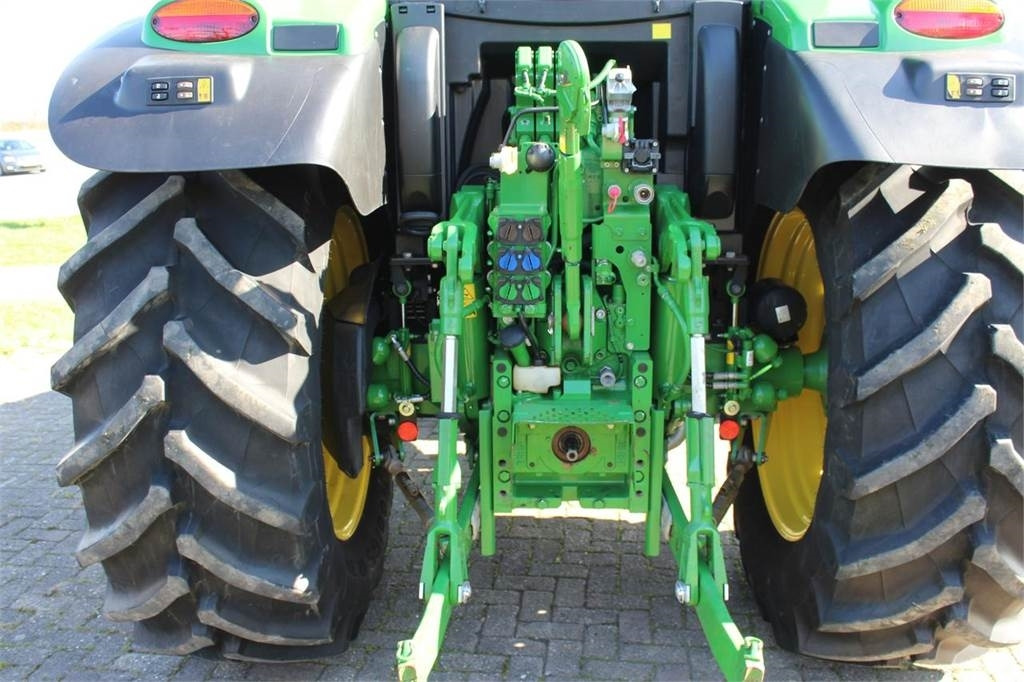 John Deere 6130R - Трактор: фото 5 John Deere 6130R - Трактор: фото 5