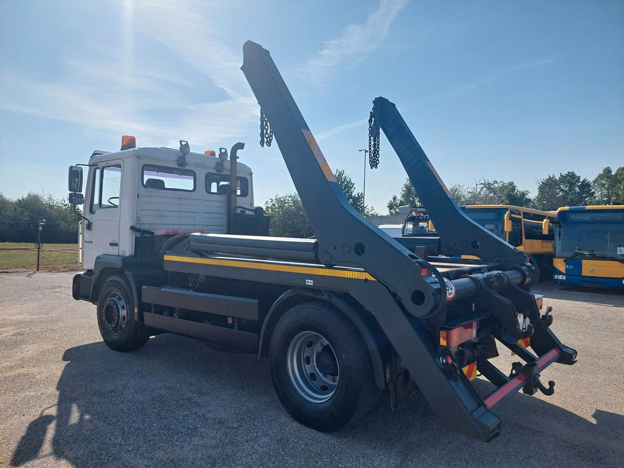 MAN ME 18.280 BB 4x2 - Тентована вантажівка: фото 3 MAN ME 18.280 BB 4x2 - Тентована вантажівка: фото 3