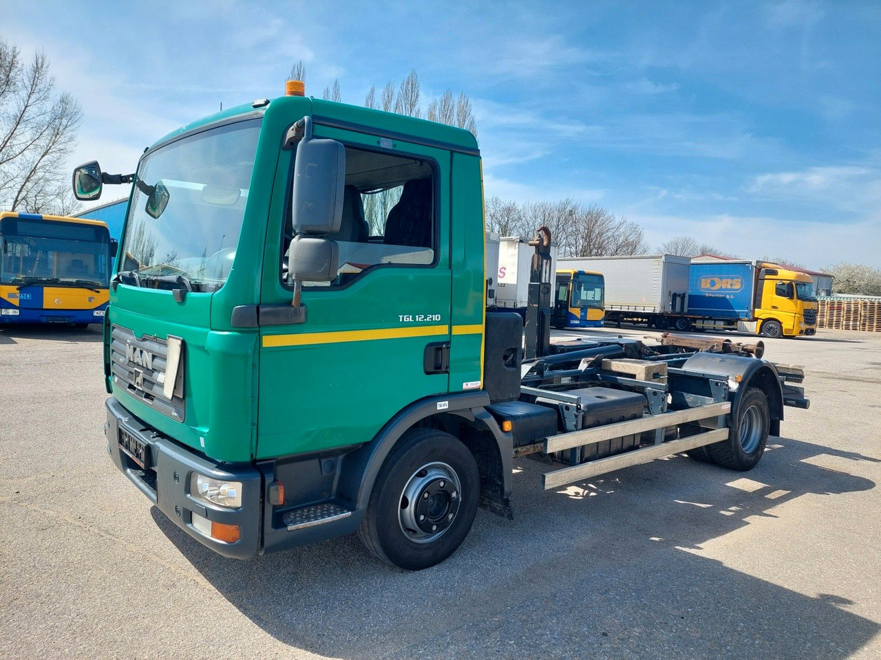 MAN TGL 12.210 BB 4x2 - Гаковий мультиліфт вантажівка: фото 3 MAN TGL 12.210 BB 4x2 - Гаковий мультиліфт вантажівка: фото 3