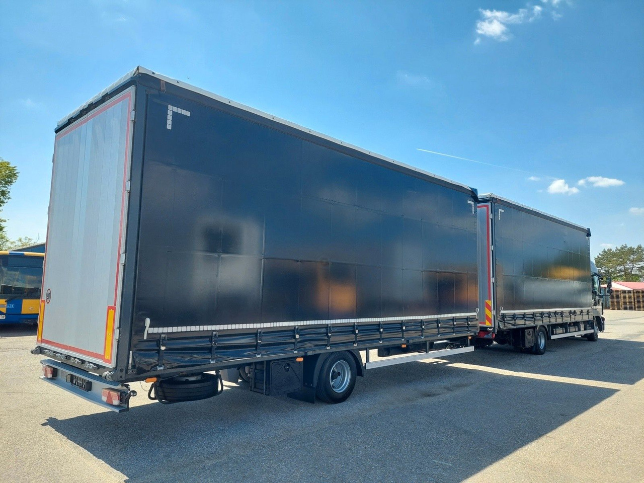 MAN TGL 12.250 BL 4x2 + Anhänger KONAR 38 Paletten - Тентована вантажівка: фото 4 MAN TGL 12.250 BL 4x2 + Anhänger KONAR 38 Paletten - Тентована вантажівка: фото 4