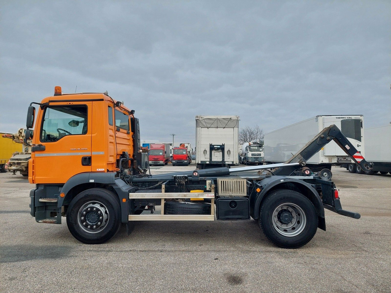 Гаковий мультиліфт вантажівка MAN TGM 18.290 4X2 BB: фото 10 Гаковий мультиліфт вантажівка MAN TGM 18.290 4X2 BB: фото 10