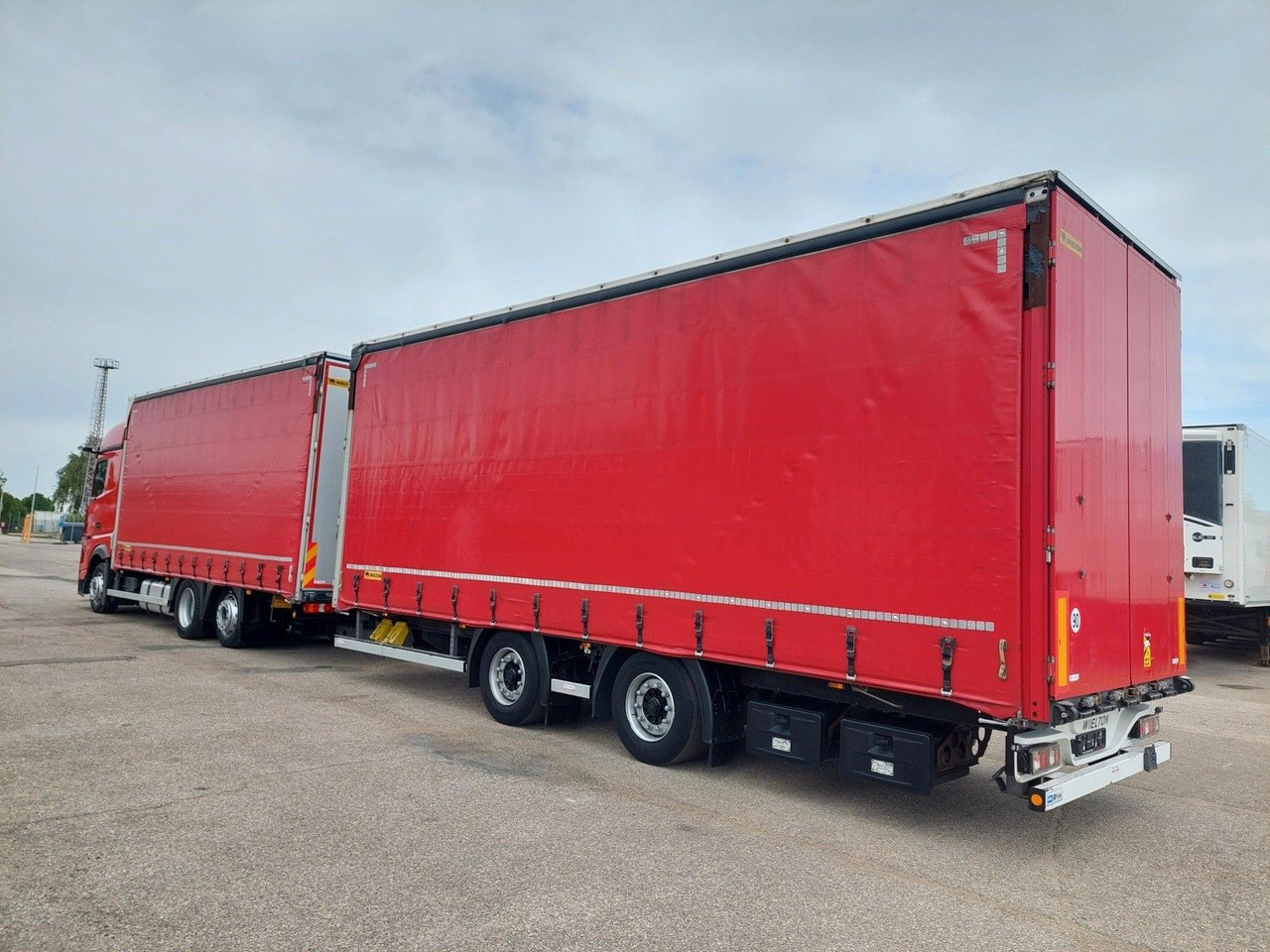 Mercedes-Benz Actros 2545 L/NR 6x2 + Wielton PC2K Durchbar - Тентована вантажівка: фото 3 Mercedes-Benz Actros 2545 L/NR 6x2 + Wielton PC2K Durchbar - Тентована вантажівка: фото 3
