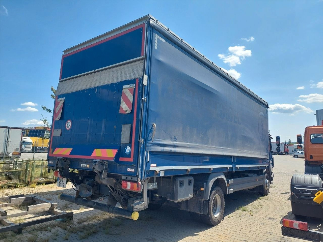 Mercedes-Benz Atego 1224L 4x2 LBW UNFALL!!! - Тентована вантажівка: фото 2 Mercedes-Benz Atego 1224L 4x2 LBW UNFALL!!! - Тентована вантажівка: фото 2