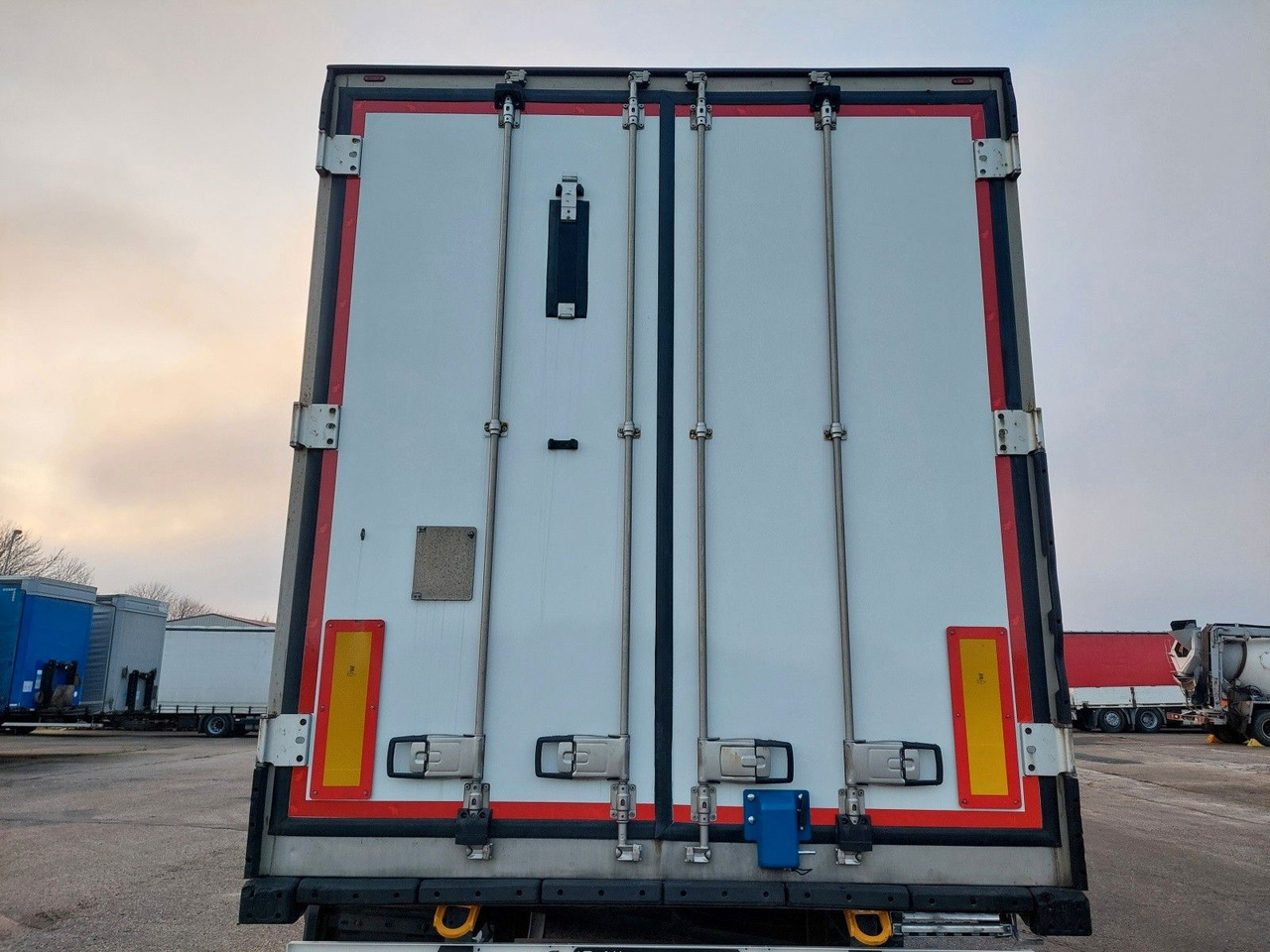 Schmitz Cargobull SKO24 ThermoKing SLXi 300 - Рефрижератор напівпричіп: фото 5 Schmitz Cargobull SKO24 ThermoKing SLXi 300 - Рефрижератор напівпричіп: фото 5