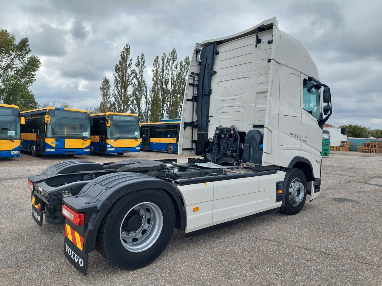 Volvo FH 13 Globetrotter XL 500 - Тягач: фото 4 Volvo FH 13 Globetrotter XL 500 - Тягач: фото 4