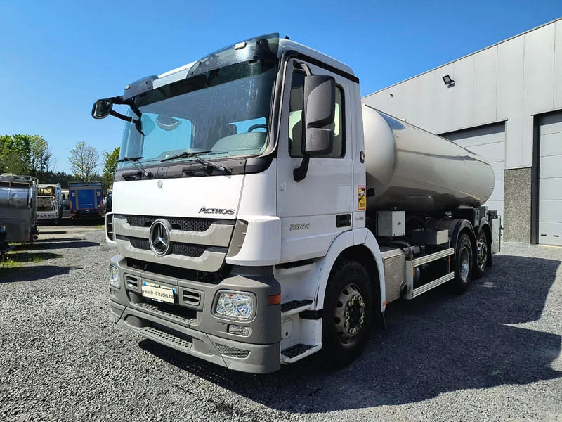 Mercedes-Benz Actros 2544 INSULATED INOX TANK 15000L - Вантажівка цистерна: фото 1 Mercedes-Benz Actros 2544 INSULATED INOX TANK 15000L - Вантажівка цистерна: фото 1