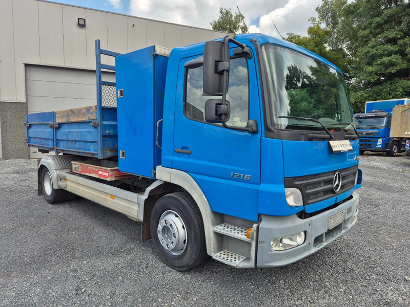 Mercedes-Benz Atego 1218 HOOK SYSTEM + CONTAINER INCLUDED (!) - Гаковий мультиліфт вантажівка: фото 3 Mercedes-Benz Atego 1218 HOOK SYSTEM + CONTAINER INCLUDED (!) - Гаковий мультиліфт вантажівка: фото 3