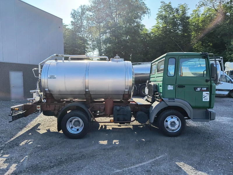 Renault Midliner S135 - ONLY 54 400KM - SMALL TANK 3680L INSULATED INOX - Вантажівка цистерна: фото 4 Renault Midliner S135 - ONLY 54 400KM - SMALL TANK 3680L INSULATED INOX - Вантажівка цистерна: фото 4