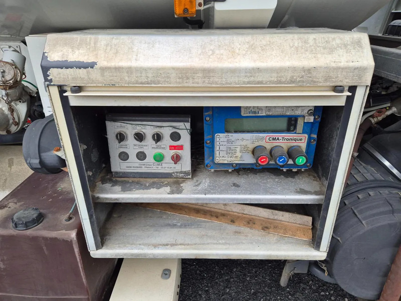 Вантажівка цистерна Для транспортування палива Renault Premium 280 13500L FUEL/CARBURANT - 4 COMP: фото 15 Вантажівка цистерна Для транспортування палива Renault Premium 280 13500L FUEL/CARBURANT - 4 COMP: фото 15