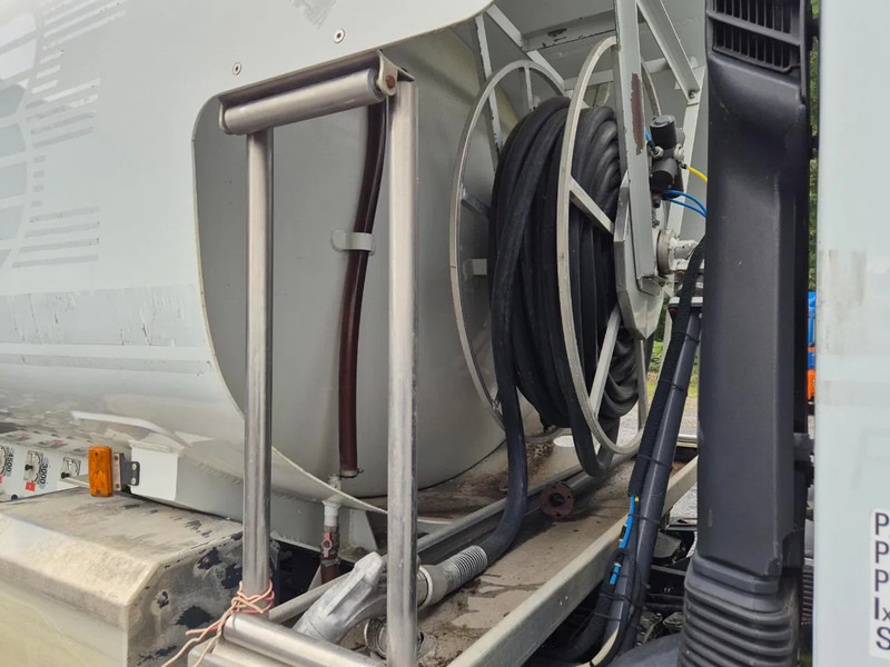 Вантажівка цистерна Для транспортування палива Renault Premium 280 13500L FUEL/CARBURANT - 4 COMP: фото 14 Вантажівка цистерна Для транспортування палива Renault Premium 280 13500L FUEL/CARBURANT - 4 COMP: фото 14