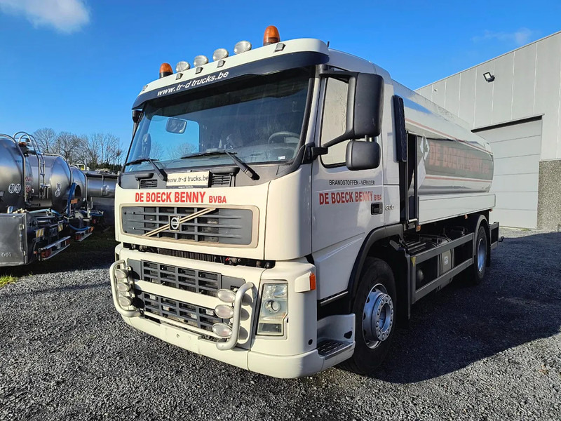 Volvo FM 300 14000L FUEL/CARBURANT - 4 COMP - Вантажівка цистерна: фото 1 Volvo FM 300 14000L FUEL/CARBURANT - 4 COMP - Вантажівка цистерна: фото 1