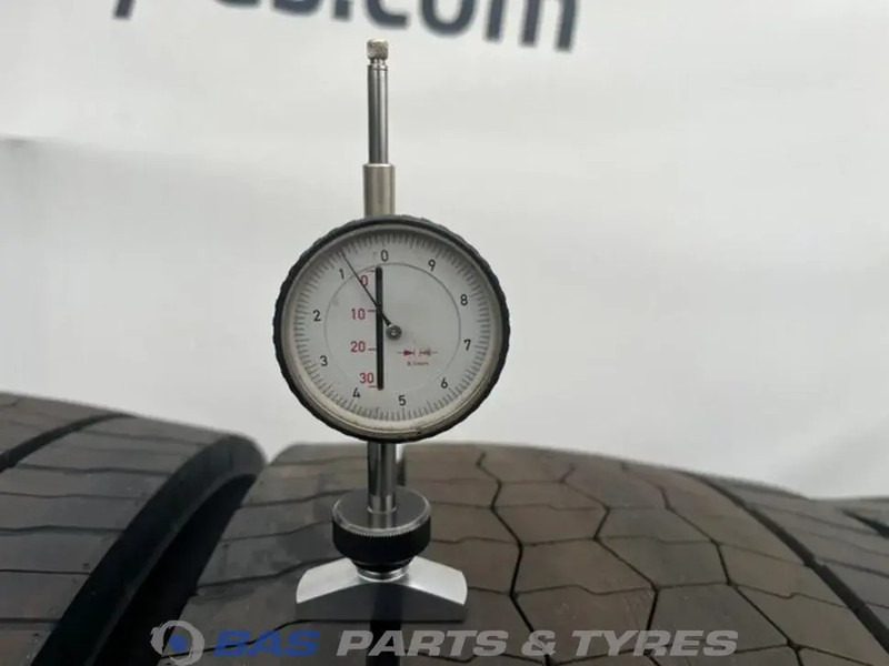 Bridgestone Bridgestone 315/70R22.5 Ecopia Drive Enliten 154/150 M+S 3PMSF gebruikte set - Шина в категорії Вантажівки: фото 3 Bridgestone Bridgestone 315/70R22.5 Ecopia Drive Enliten 154/150 M+S 3PMSF gebruikte set - Шина в категорії Вантажівки: фото 3