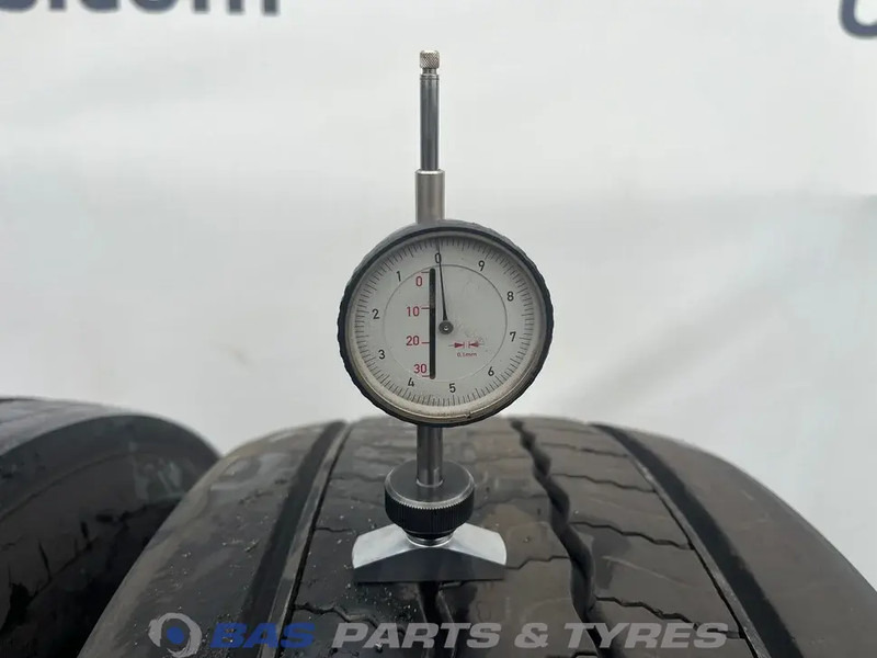 Continental Continental 315/70R22.5 Hybrid HS5 156/150 M+S 3PMSF gebruikte set - Шина в категорії Вантажівки: фото 3 Continental Continental 315/70R22.5 Hybrid HS5 156/150 M+S 3PMSF gebruikte set - Шина в категорії Вантажівки: фото 3