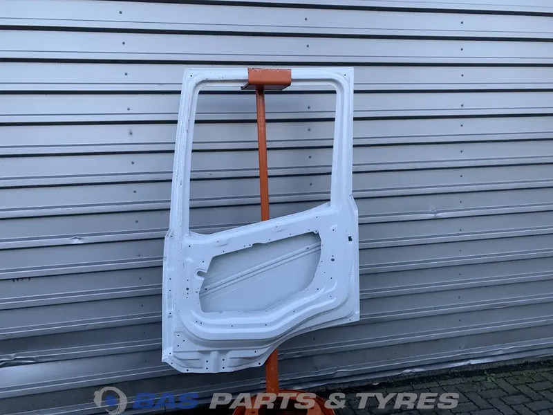 DAF XF G2 Portier Rechts DAF 2197012 - Двері та запчастини в категорії Вантажівки: фото 2 DAF XF G2 Portier Rechts DAF 2197012 - Двері та запчастини в категорії Вантажівки: фото 2